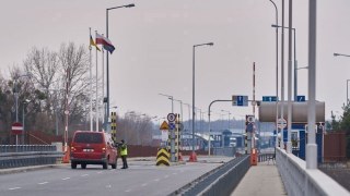 На польському кордоні вантажівки очікують майже 80 годин на в'їзд в Україну