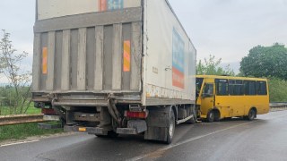 У Дрогобичі в ДТП постраждали десять пасажирів маршрутки