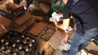 На Львівщині викрили три міні-цехи, де виробляли фальсифікований алкоголь