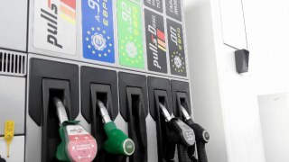 Бензин на Львівщині коштує від 21 до 24 гривень