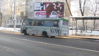 На Львівщині ще на місяць продовжили знижку 50% на проїзд у маршрутках під час оплати картою Visa