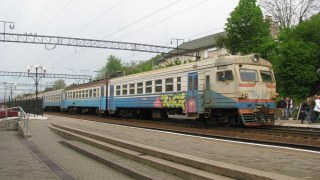 Львівська залізниця у травні змінила графік руху низки електричок, які курсують через Красне