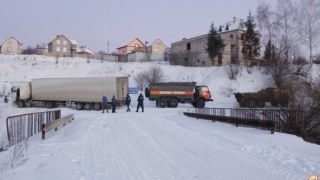 На Львівщині для вантажівок закрили вже другу трасу