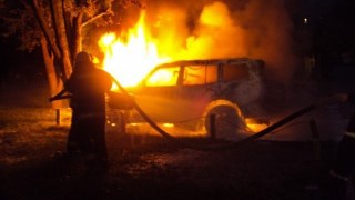 У Дрогобичі згоріла автівка