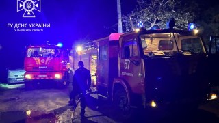 На Самбірщині у пожежі вщент згоріли складські приміщення