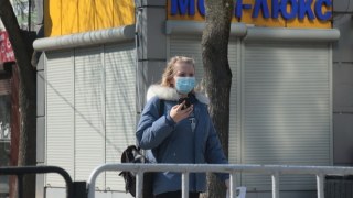 На час карантину в Україні заборонили відвідувати парки і ходити у магазини без маски