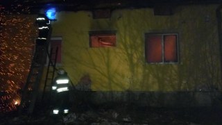13 рятувальників гасили пожежу у Бориславі