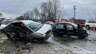 На трасі Київ – Чоп у ДТП постраждали троє дорослих та дитина