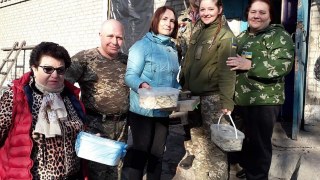 «Жінки Батьківщини» Львівщини привітали військових із Великодніми святами