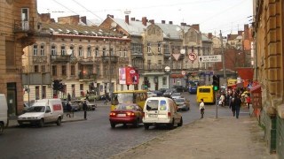 Вулицю Рутковича до червня закриють для транспорту