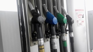 На львівських АЗС – однакові ціни на бензин
