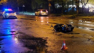 У Львові в ДТП з авто Acura постраждав мотоцикліст