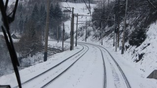Поїзди з Києва на Львів та Перемишль затримуються через пошкодження контактної мережі