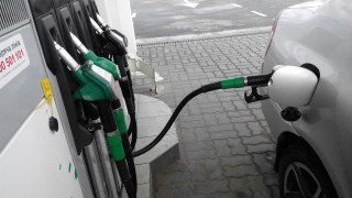Бензин на Львівщині коштує від 21 до 23 гривень