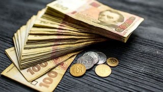 Середня зарплата на Львівщині за місяць збільшилася на 798 гривень