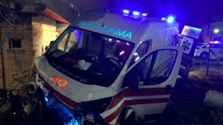 У Львові в ДТП з швидкою постраждали шестеро людей