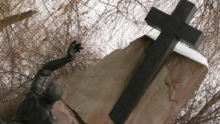 У Львові понівечено пам'ятник воїнам-афганцям