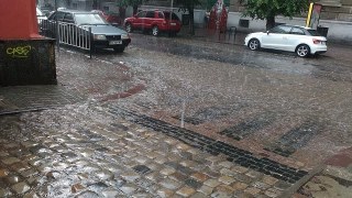 На Львівщині прогнозують сильні зливи і град