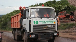 Львівське сміття продовжують вивозити на сміттєзвалища Буська і Стрия
