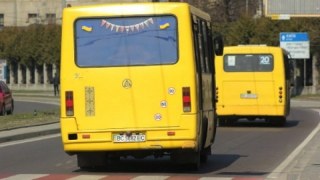 У Львівських автобусах можуть з'явитися контролери та можливість безготівкової оплати