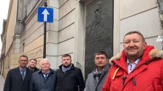 Троє депутатів Львівської міськради отримали по шість тисяч гривень за відрядження у Краків