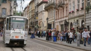 В понеділок в центрі Львова годину не курсуватимуть трамваї